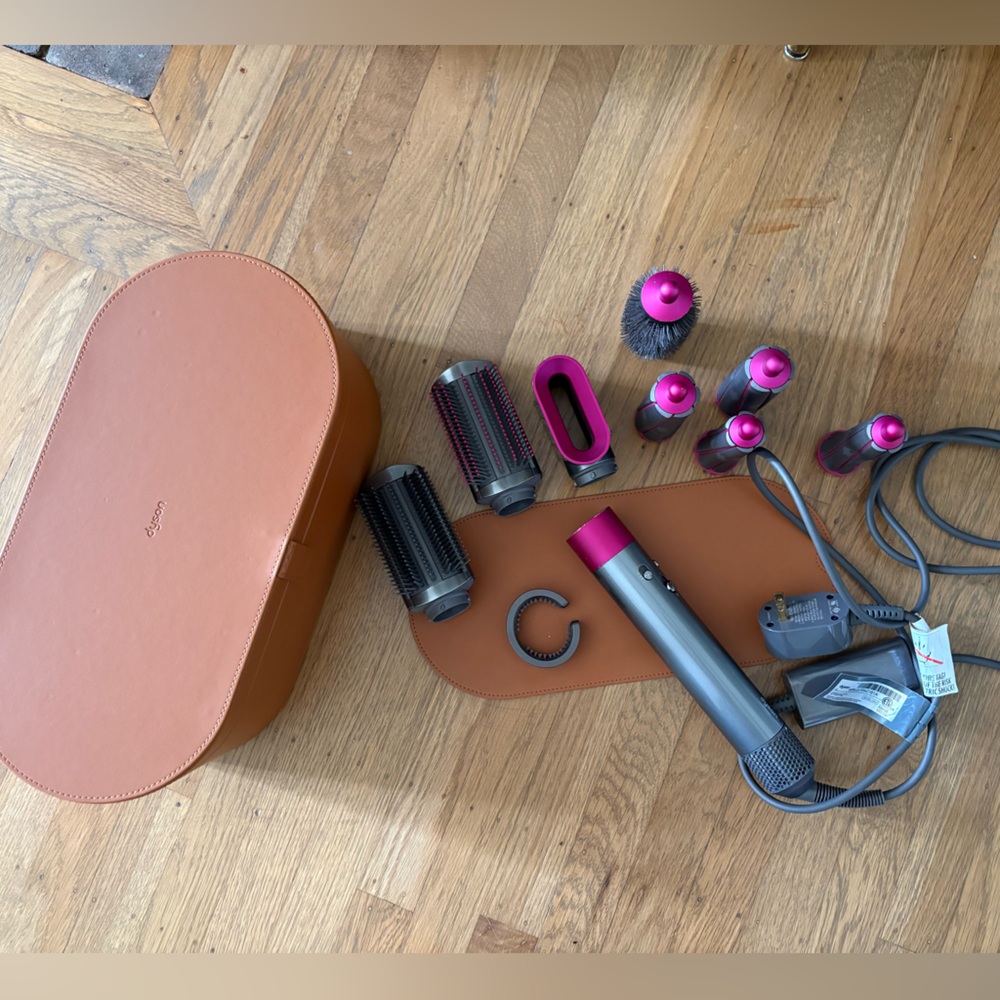Dyson Gray and Pink VR AR Accessories Set